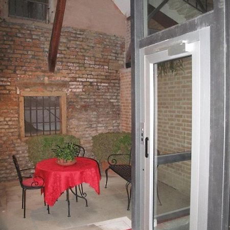 Hotel Piccola Fenice Венеция Интериор снимка